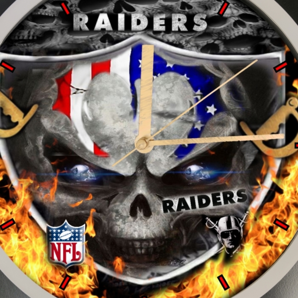 Raiders clock - Picture 3 of 5